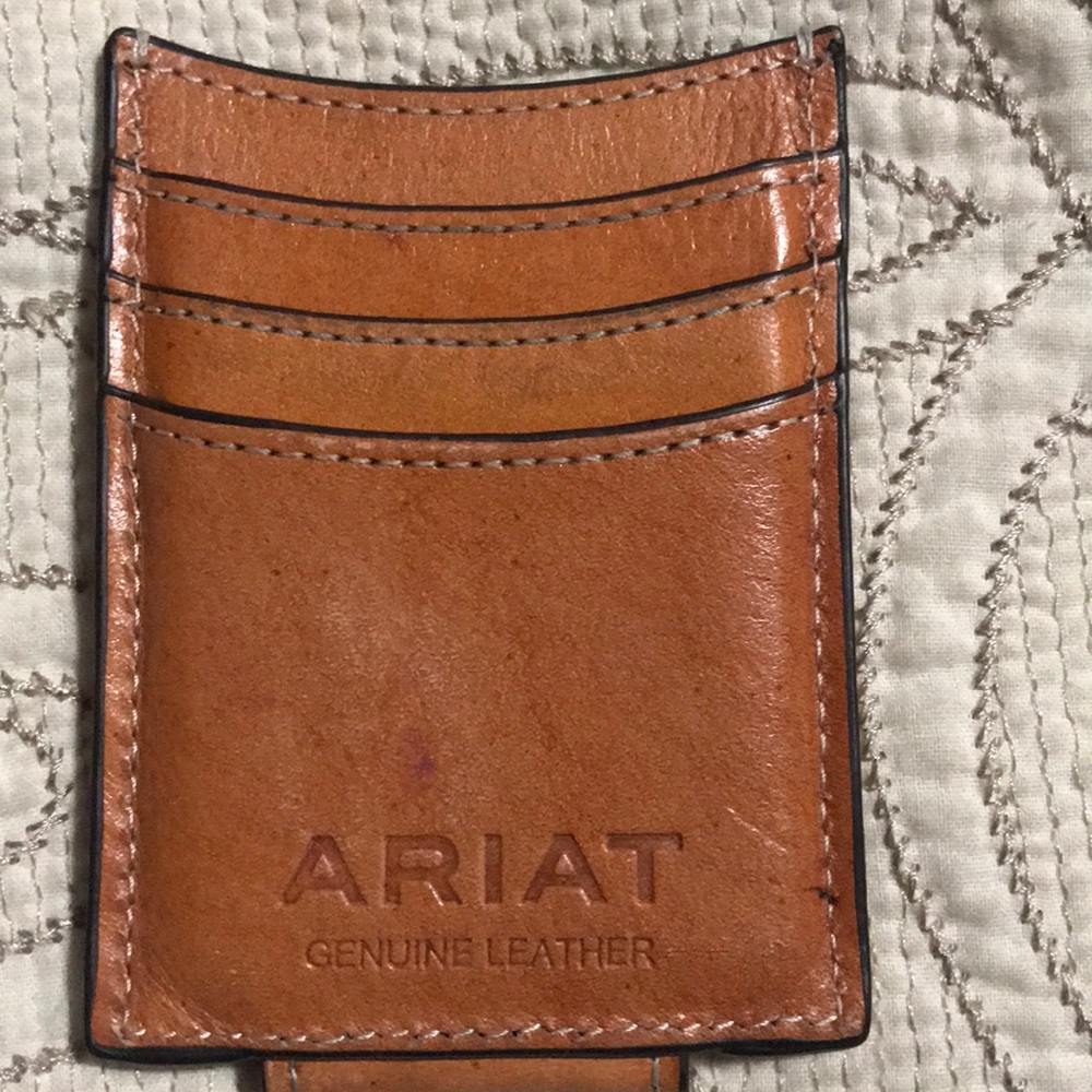 Ariat Tan Embossed men’s Money Clip. Like new
